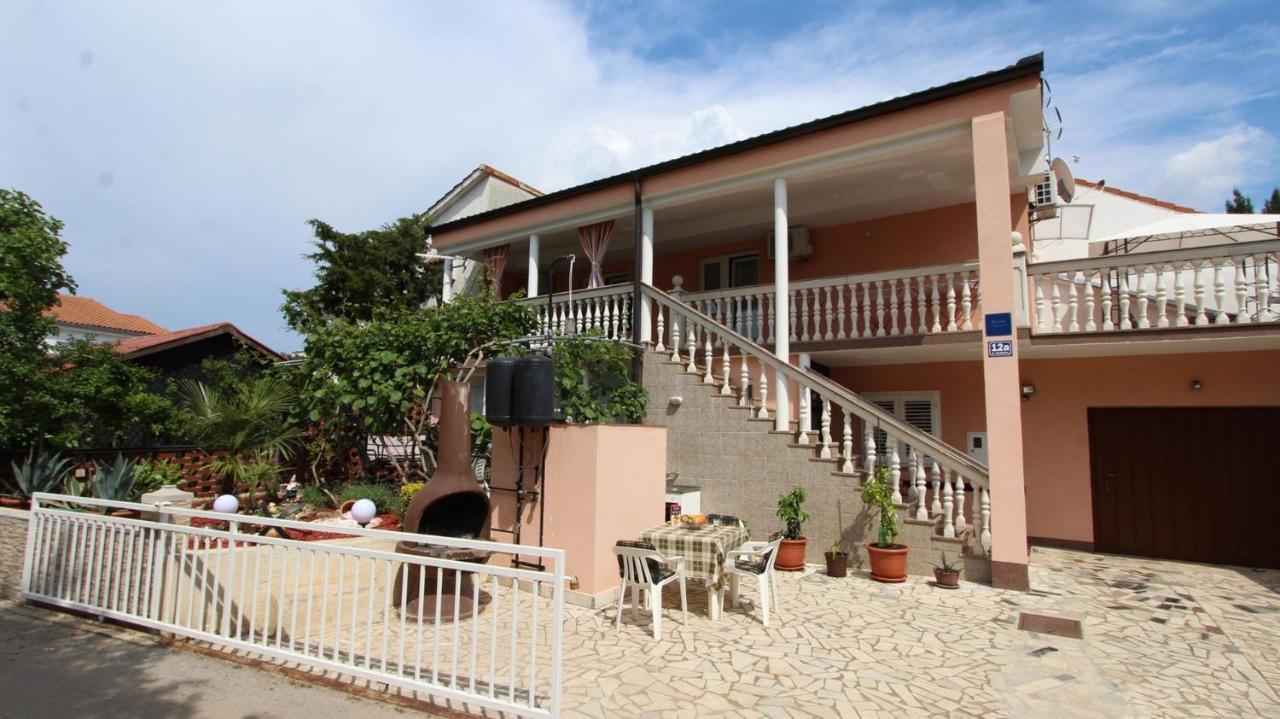 Apartment Kreslin Vantacici Ngoại thất bức ảnh